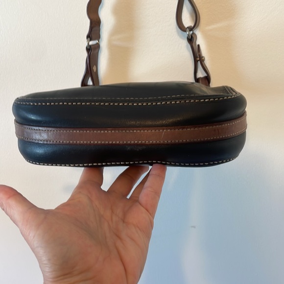 Vintage Dooney and Bourke Two- Toned Handbag Feedbag - Picture 7 of 13